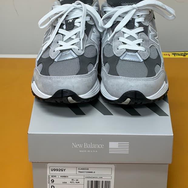 뉴발란스 992 그레이