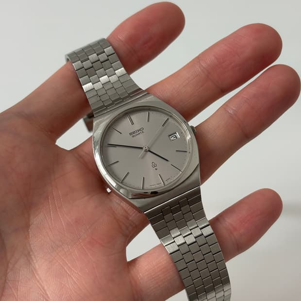 1980s Emblem Grey Dial Silver Quartz 