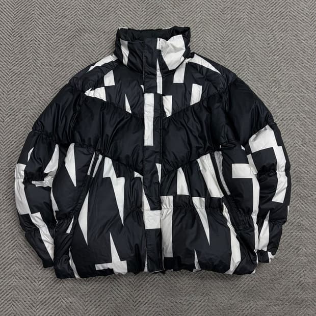 나이키 시즈널필 다운 패딩 v1624