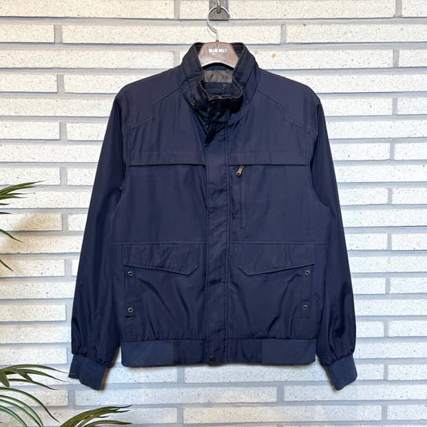 캘빈클라인 퍼포먼스 봄버자켓 유틸리티 포켓 디테일 네이비