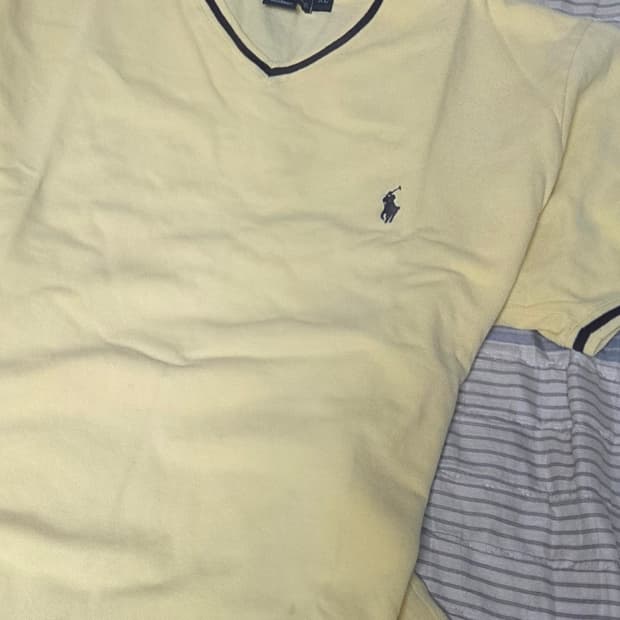 폴로랄프로렌 연노랑 브이넥 반팔티