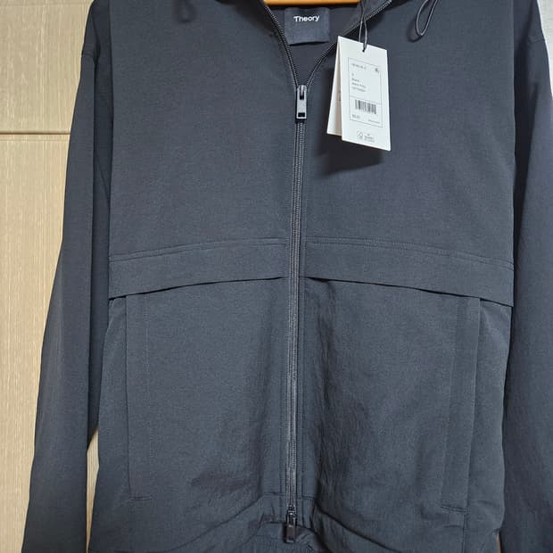 띠어리 뉴린 셋업 판매합니다.