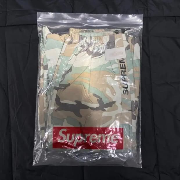 [S] 18FW 슈프림 리플렉티브 카모 웜업 팬츠