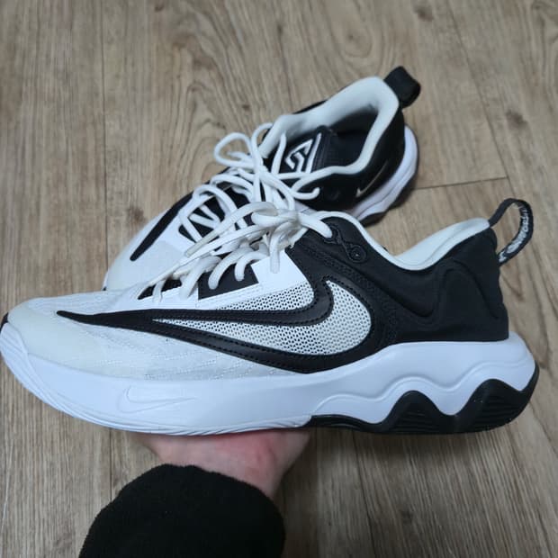 나이키 야니스 이모탈리티 3 EP 275mm