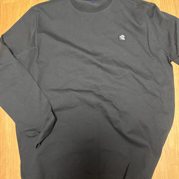 아더에러 롱슬리브