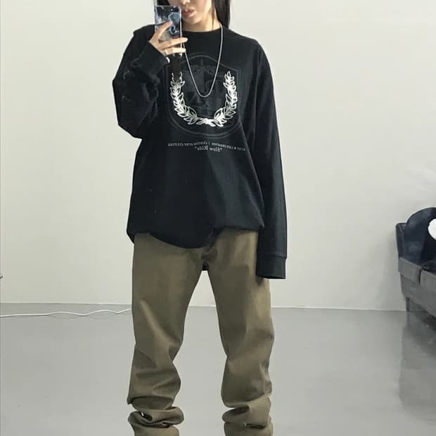 RUSS.K Vintage Shield Graphic Longsleeve