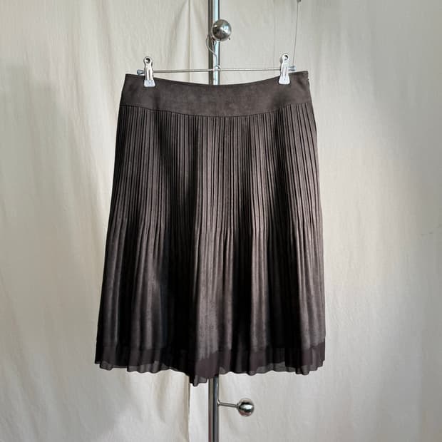reflect 플리츠 미디 스커트
