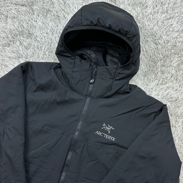 [L] 정품 아크테릭스 아톰 LT 후디 블랙