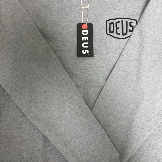 데우스 롱슬리브 새상품