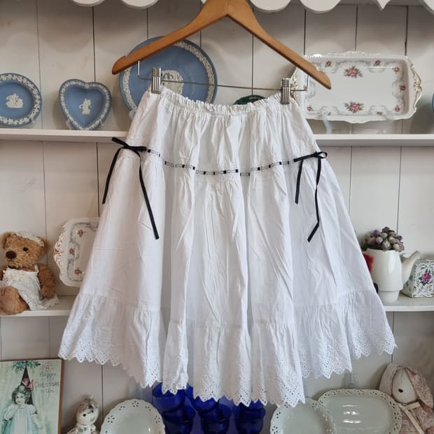 화이트 레이스 스커트/페티