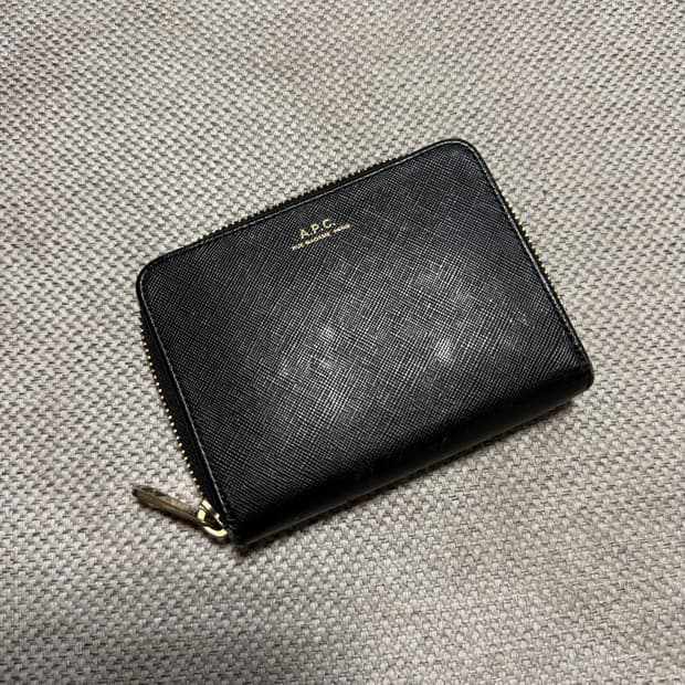 A.P.C. 엠마누엘 컴팩트 반지갑