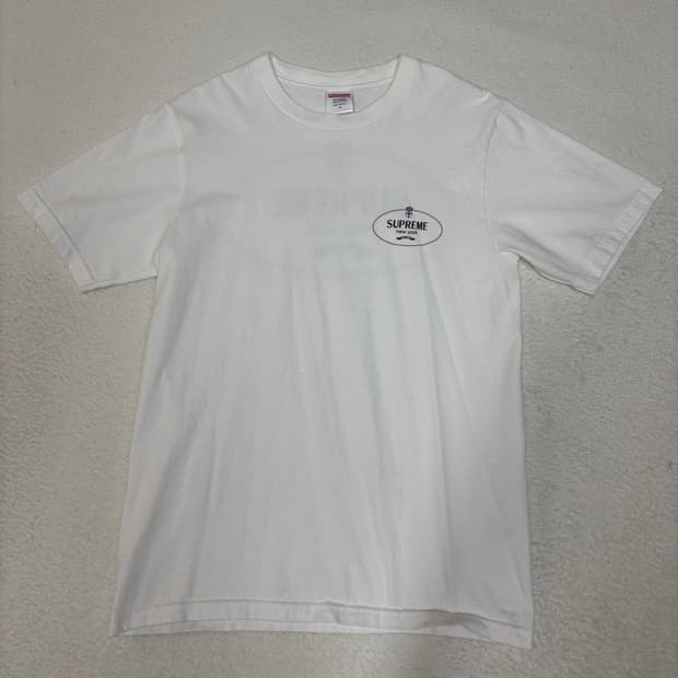 슈프림 로고 반팔 s사이즈