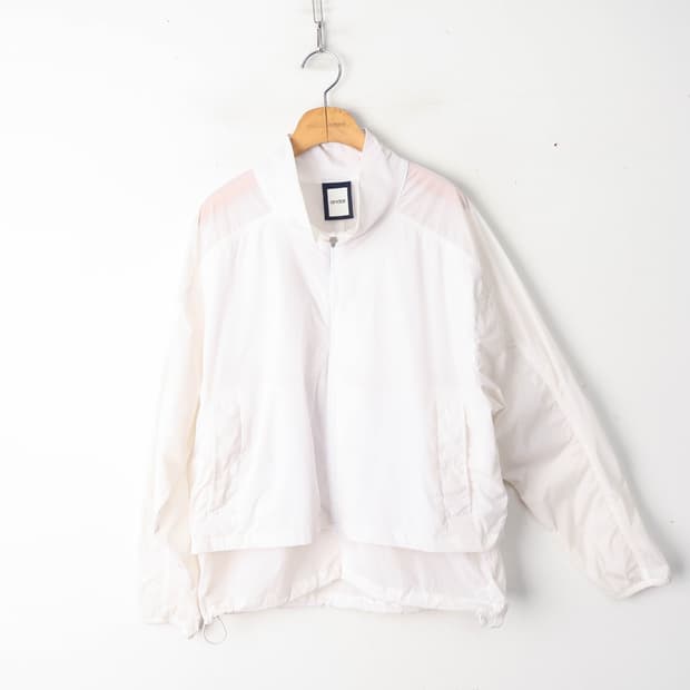 55/안다르 클리어 페더 윈드자켓