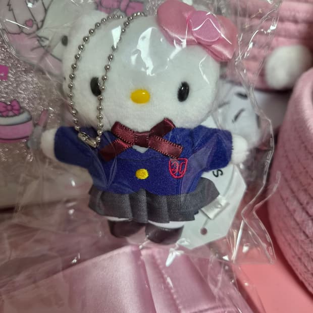 헬로키티 교복 마스코트 인형 키링