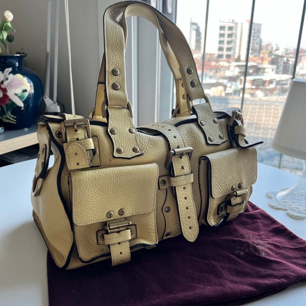 멀버리 록산느 페일 옐로우