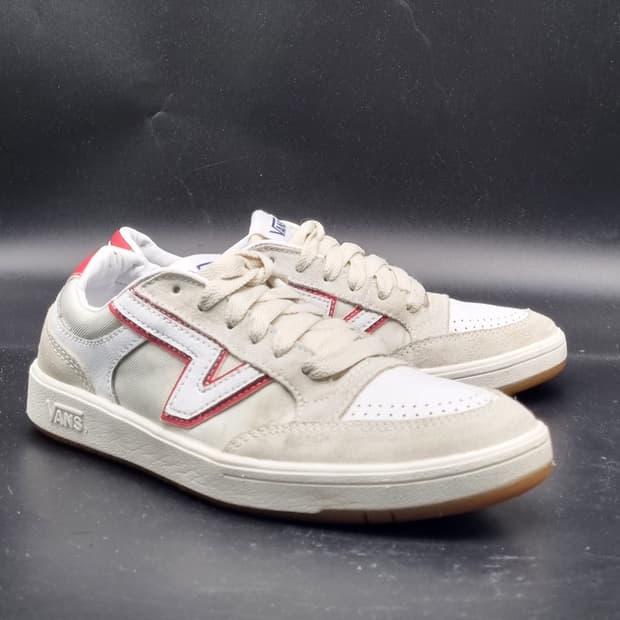 반스 세리오 컬렉션 스니커즈250