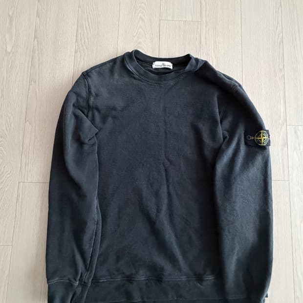 스톤 아일랜드 맨투맨 급처 