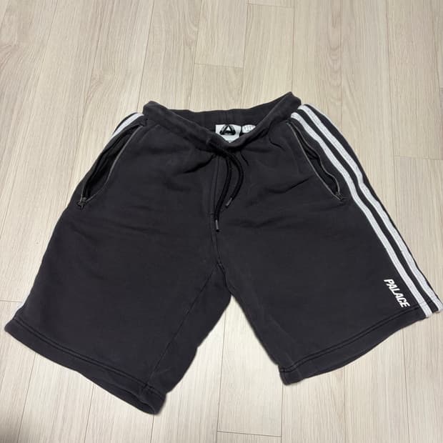 팔라스 아디다스 반바지