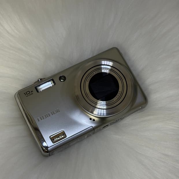 후지필름 파인픽스 f70exr