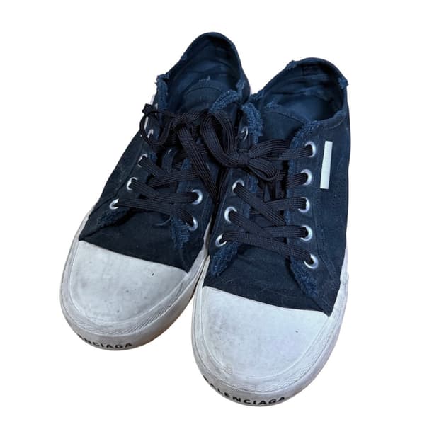 Balenciaga paris distressed sneakers