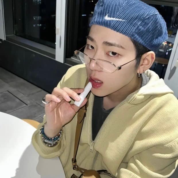 *지코실착* 나이키 90s 스우시 뉴스보이 코듀로이 베레모 헌팅캡 네이비