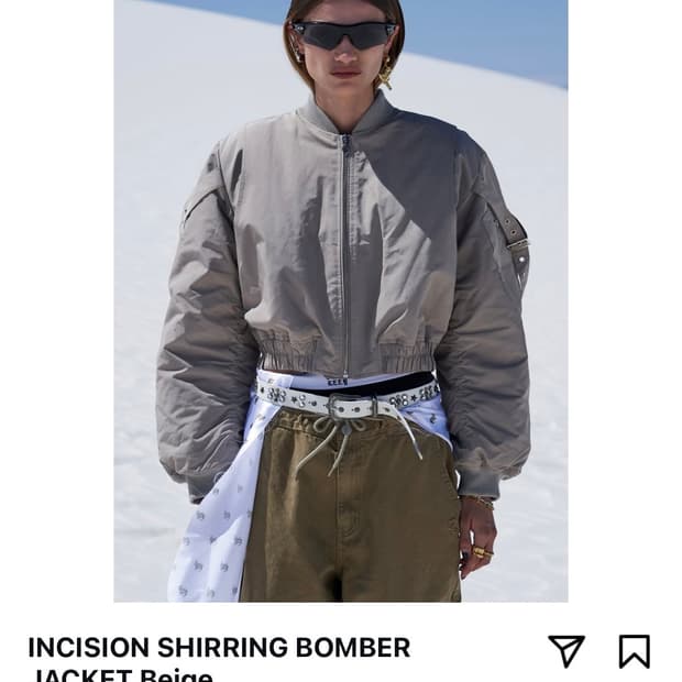 INCISION SHIRRING BOMBER JACKET Beige