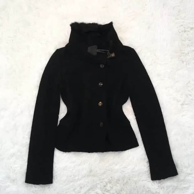 갸루st 니트 하이넥 퍼 자켓