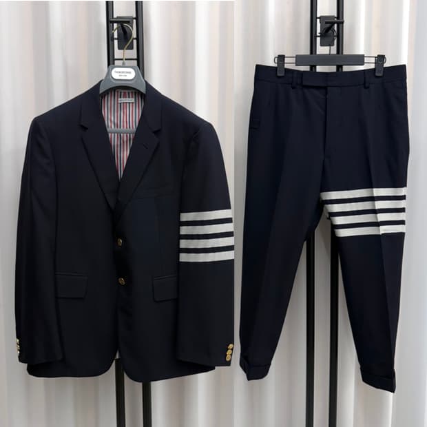 [상의 2, 하의 1] 톰브라운 사선완장 수트 셋업 + 넥타이