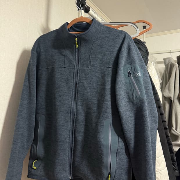 아크테릭스 커버트 가디건