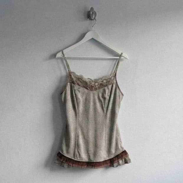 [Ozz Angelo] 글로시 러플 나시