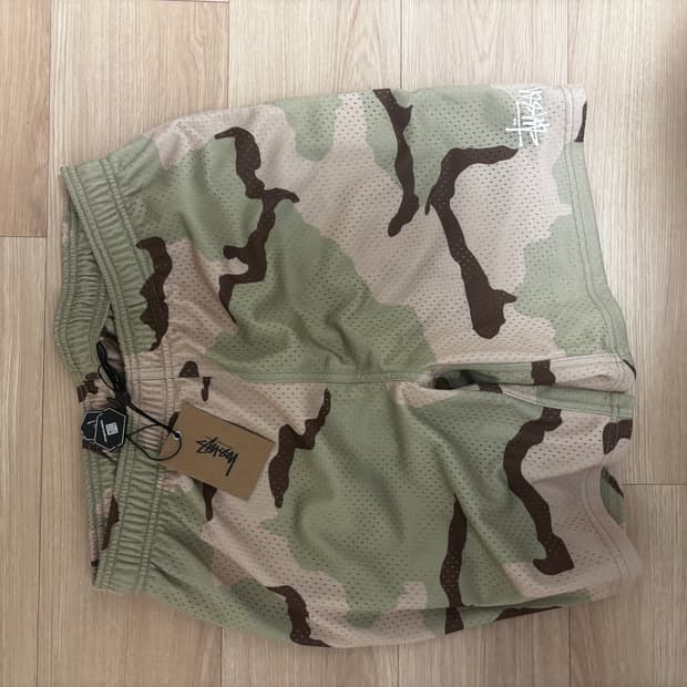 스투시 베이직 메쉬 쇼츠 샌드 카모