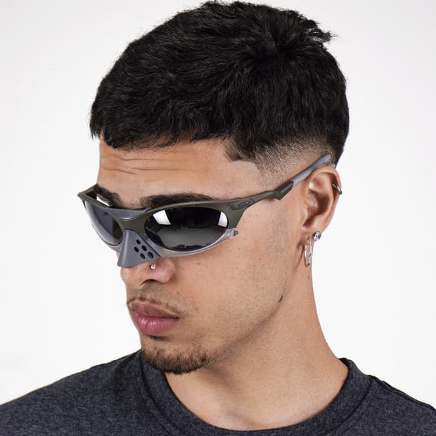 새제품) 오클리 플란타리스 모스 그린