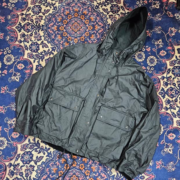 스튜디오톰보이 골덴 배색 나일론
코팅 후드 숏 필드자켓