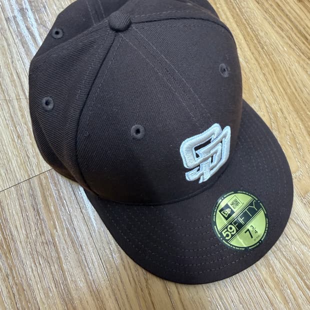 뉴에라 스냅백 브라운 734