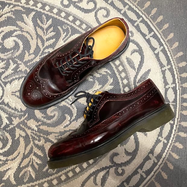 닥터마틴 3989 버건디 윙팁 구두  