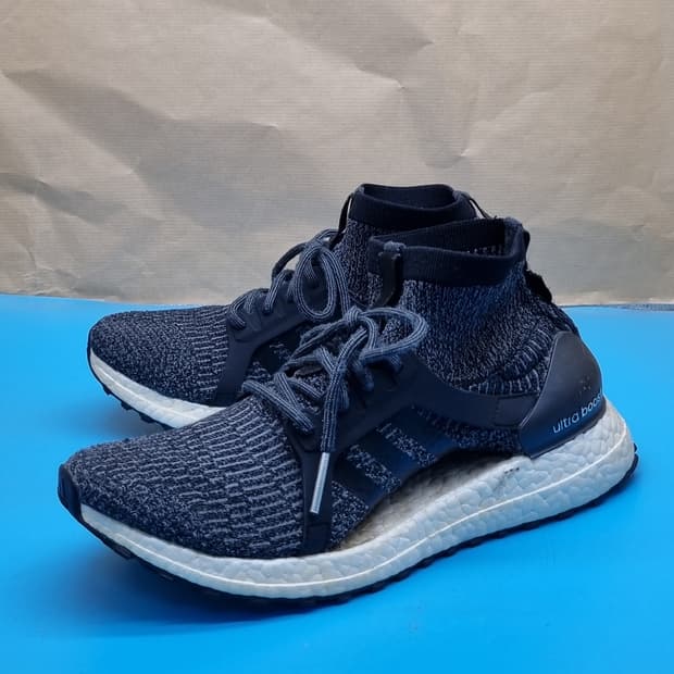 아디다스 울트라부스트x올터레인 255