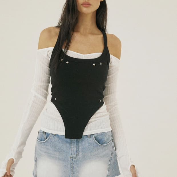 쓰리타임즈) Becca Top Black M