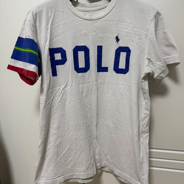 폴로 티셔츠