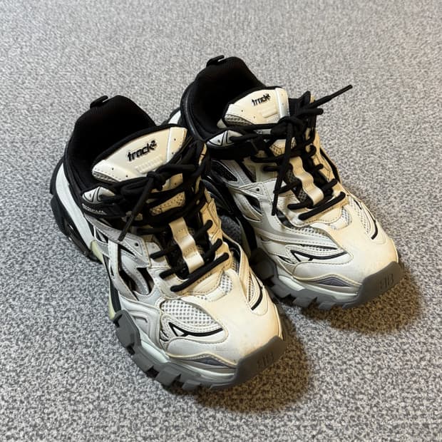 발렌시아가 트랙2 스니커즈 240