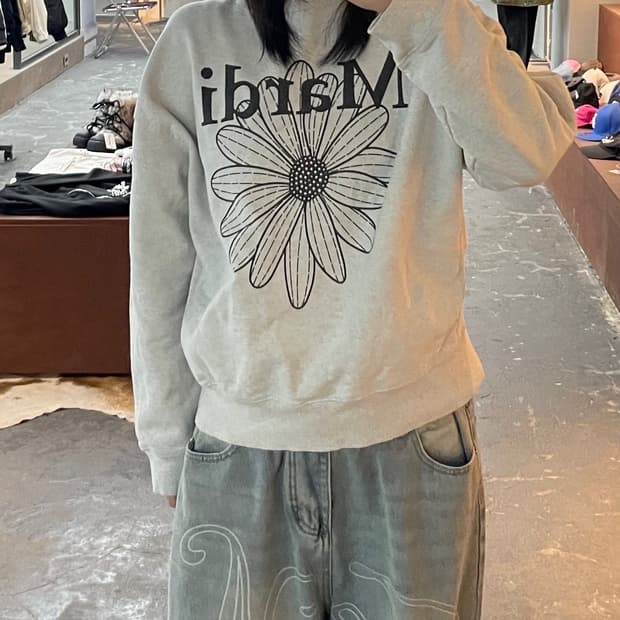 마르디 메크르디 플라워 마르디 블라썸 맨투맨 H1751