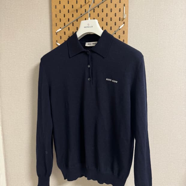 미우미우 올 니트