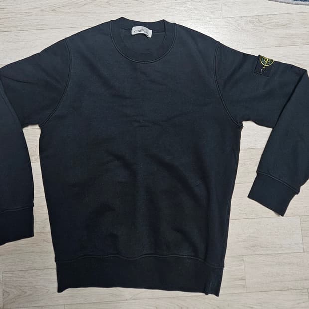 스톤아일랜드 63051 크루넥 스웨트셔츠 블랙