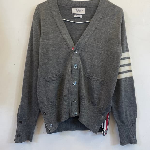 톰브라운 울가디건 1사이즈:)