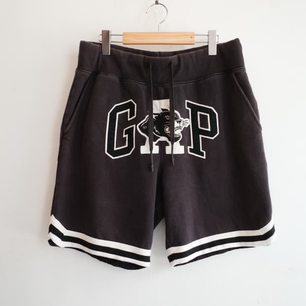 GAP x The Brooklyn Circus 로고 밴딩 쇼츠 (free
