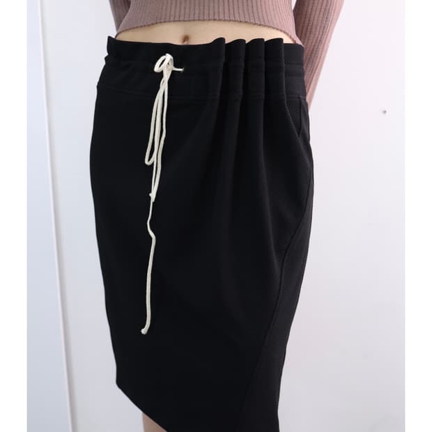 울리카상투스 curtain midi skirt