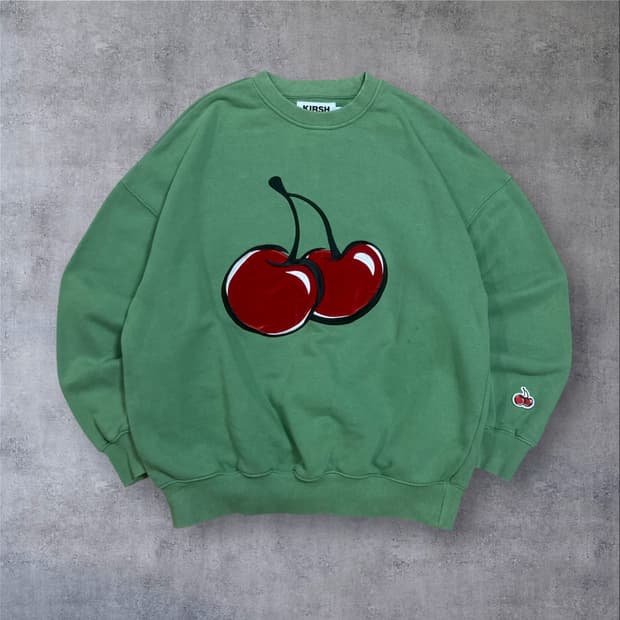 키르시 체리 빅로고 그린 맨투맨