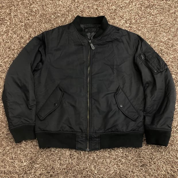 유니클로 나일론 봄버 MA-1 항공점퍼