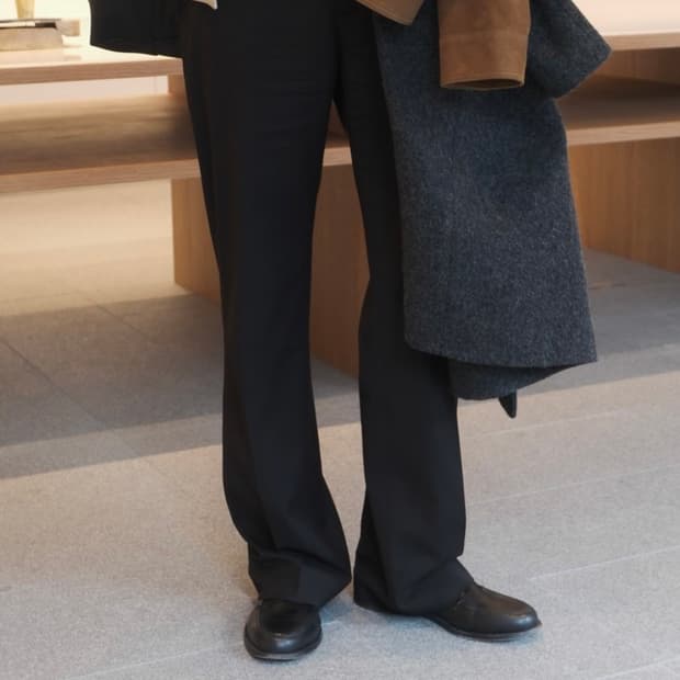 프론트댑 서포트 플레어 트라우저