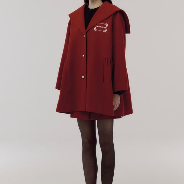 민주킴 세일러 울 코트 레드 색상