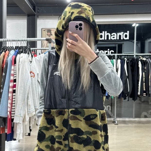 베이프 카모 패딩베스트